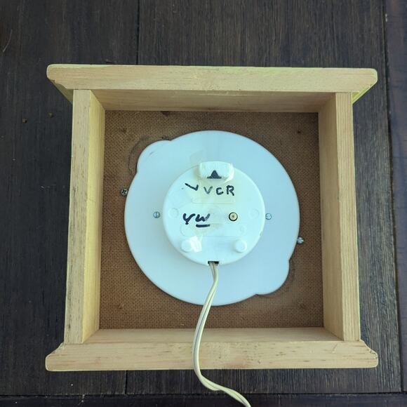 Timex 1960s Daisy Wall Clock Flower Power Mid Century Vintage - Picture 2 of 4